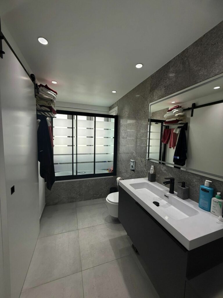 736231c9cc5c5863cb9d6117c21d48d9 - 16