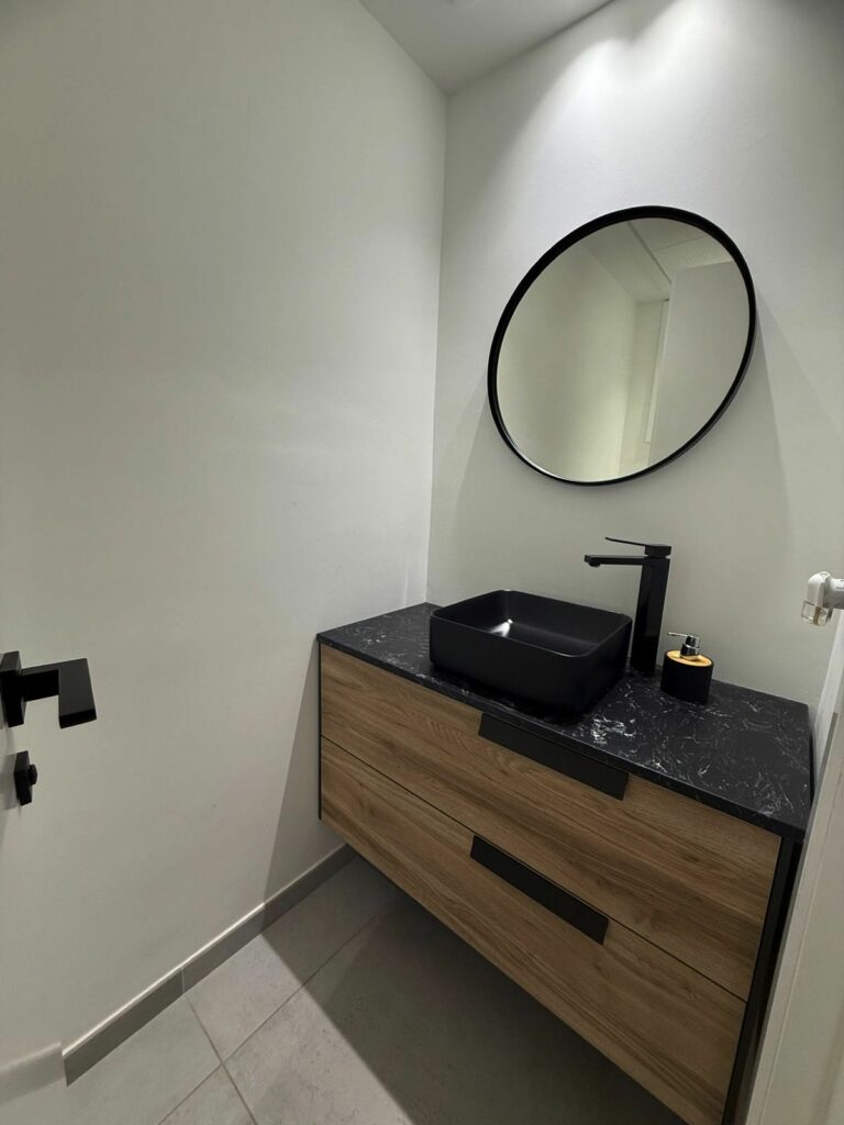 736231c9cc5c5863cb9d6117c21d48d9 - 7