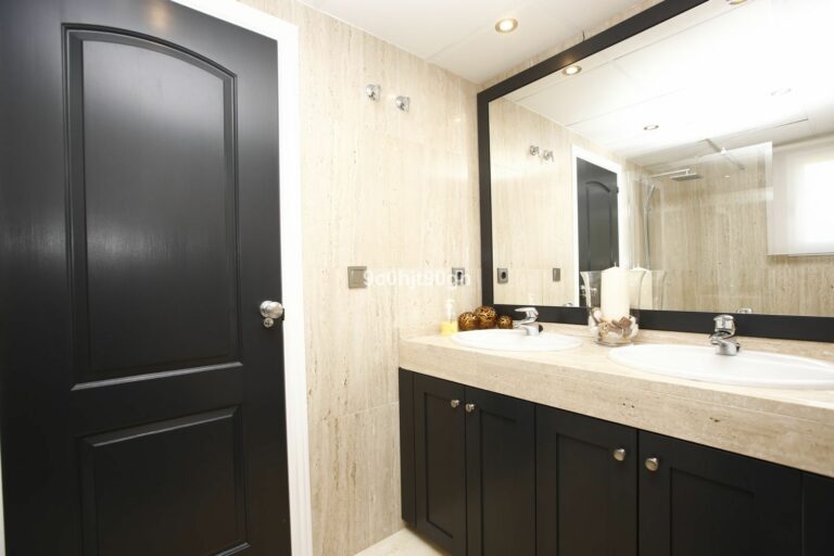 73fac7e615f892c1804052e7e79523df - 14