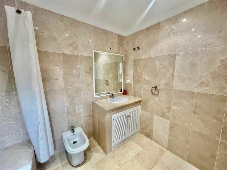 74608da20a7aa26e0fe6d9e4f72ed978 - 11