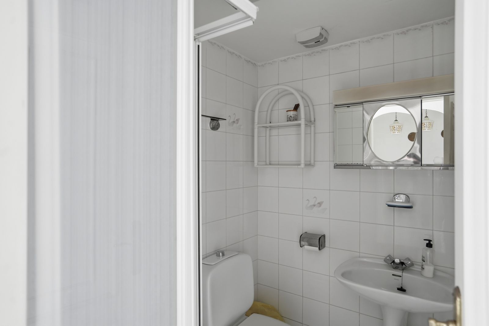 75ca384f773603386d129f0b97e61c8e - 13