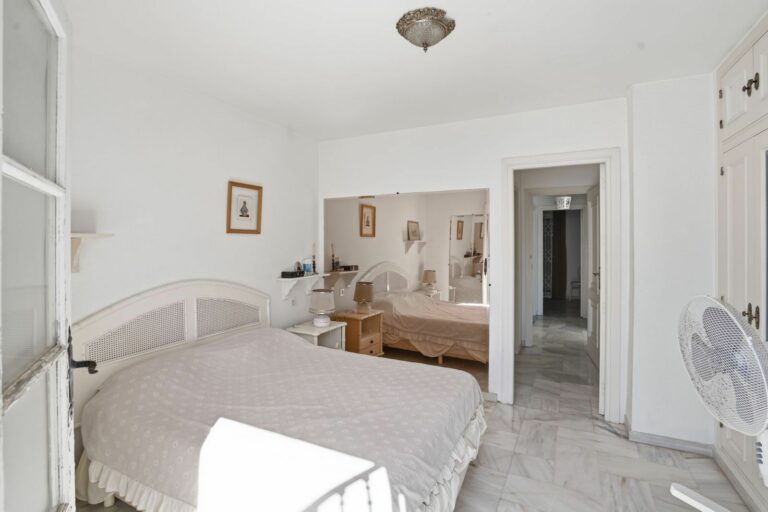 75ca384f773603386d129f0b97e61c8e - 16