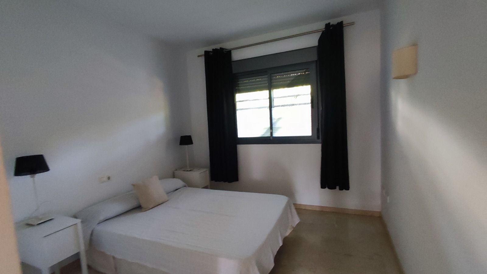 76f46137f7f2f0011749e70f5c20df4b - 16