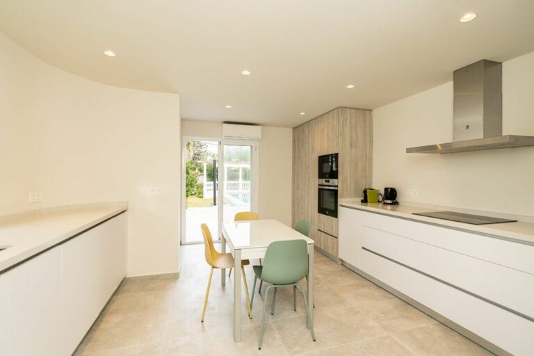 779a41d7fe68c8cf0de5407c5ce791e3 - 4