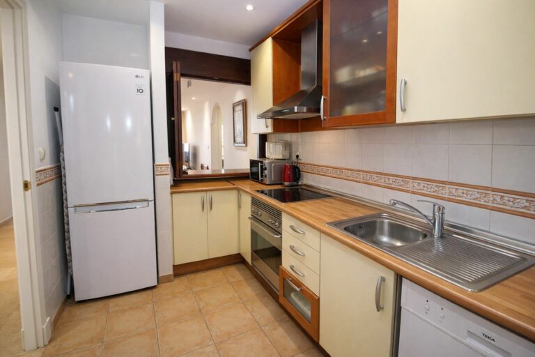 77cdda93dc9c0b4a2aaece5f82841ef4 - 11