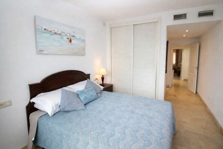 77cdda93dc9c0b4a2aaece5f82841ef4 - 14