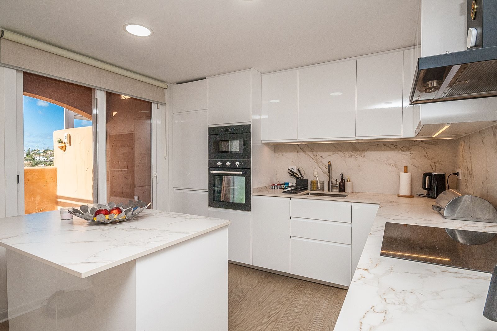 79583de5a2c1405c35809c070dc40c14 - 14