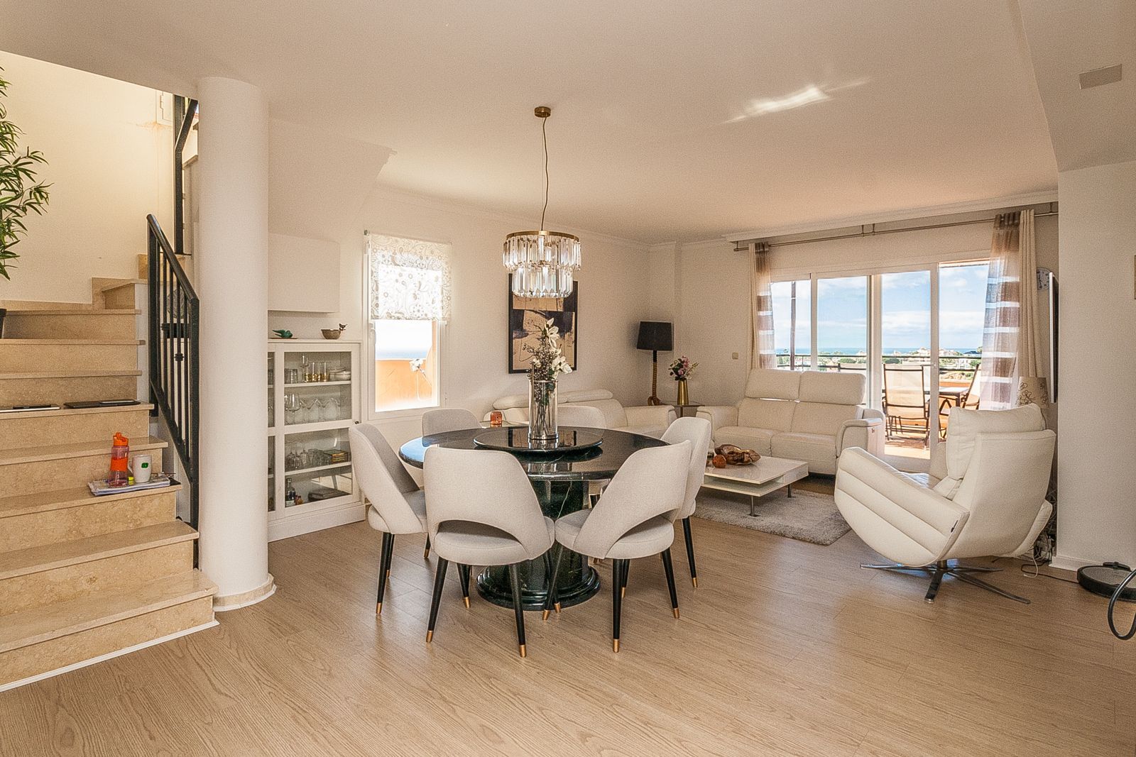 79583de5a2c1405c35809c070dc40c14 - 2