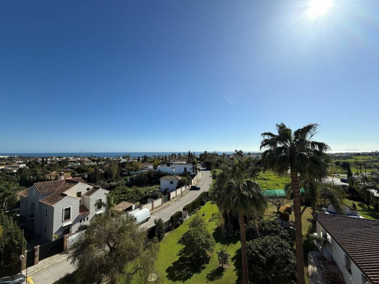 7a30c3e0fc345a77e3ae2bfee443bb7a - 14