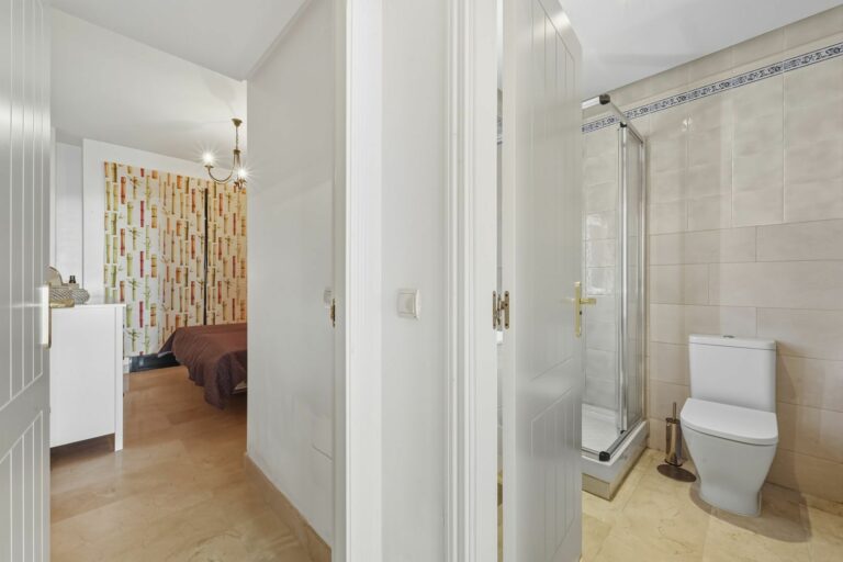 7ab42b677fb209a221ac1967a508a9ca - 16