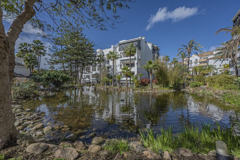 7e1ae9490bc5afd84f8da94dbcb29093 - 11