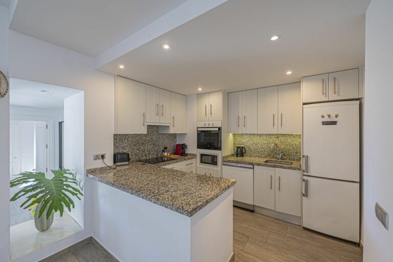 7e1ae9490bc5afd84f8da94dbcb29093 - 14