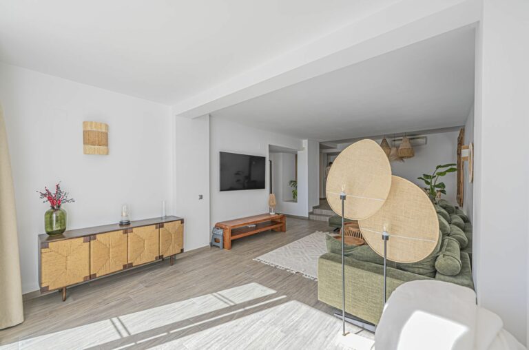 7e1ae9490bc5afd84f8da94dbcb29093 - 6