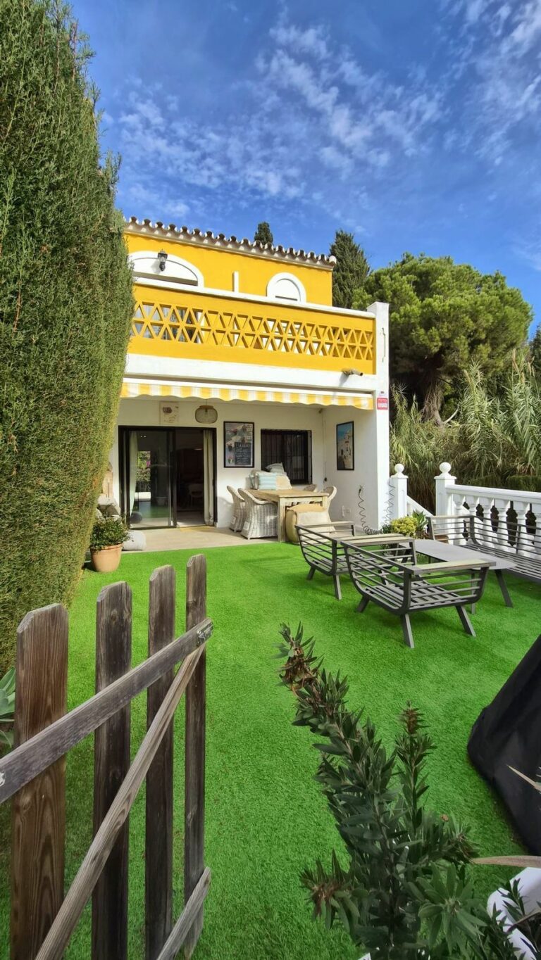 7fa7529a30a2db2b172d2157d06dbc09 - 16