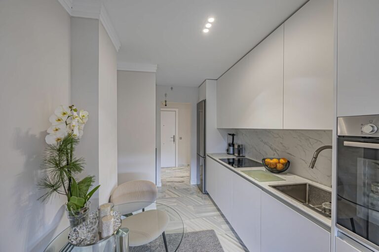 7ff7e90e2fbe47703d292bd692972b04 - 15