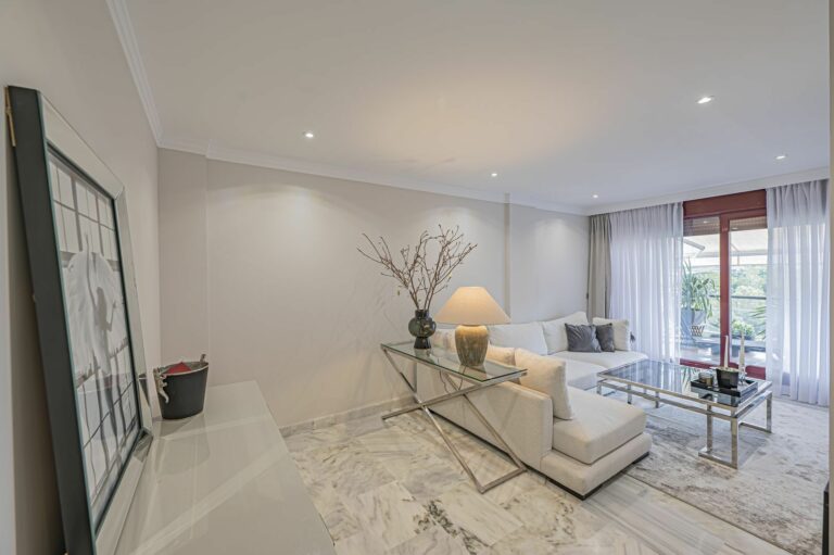 7ff7e90e2fbe47703d292bd692972b04 - 3