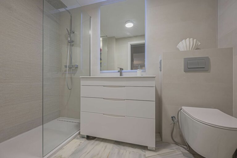 7ff7e90e2fbe47703d292bd692972b04 - 8