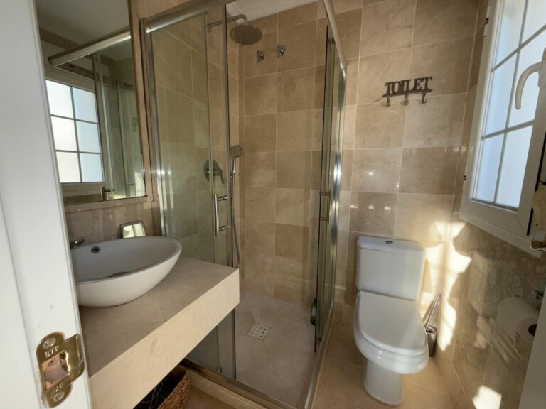 8280466b75778a4ccf11f6a72b0d27d1 - 4