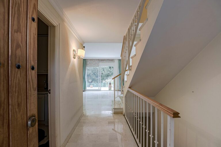 831e055af7a9311311dc67279ff5f916 - 11