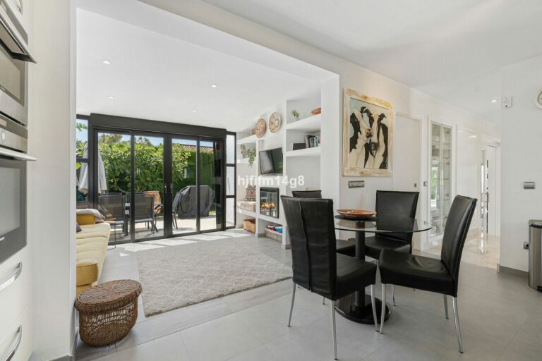 843b33a817581d720c1505ae928b9e7b - 10