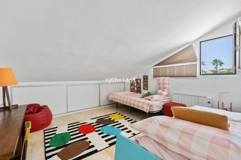 843b33a817581d720c1505ae928b9e7b - 16