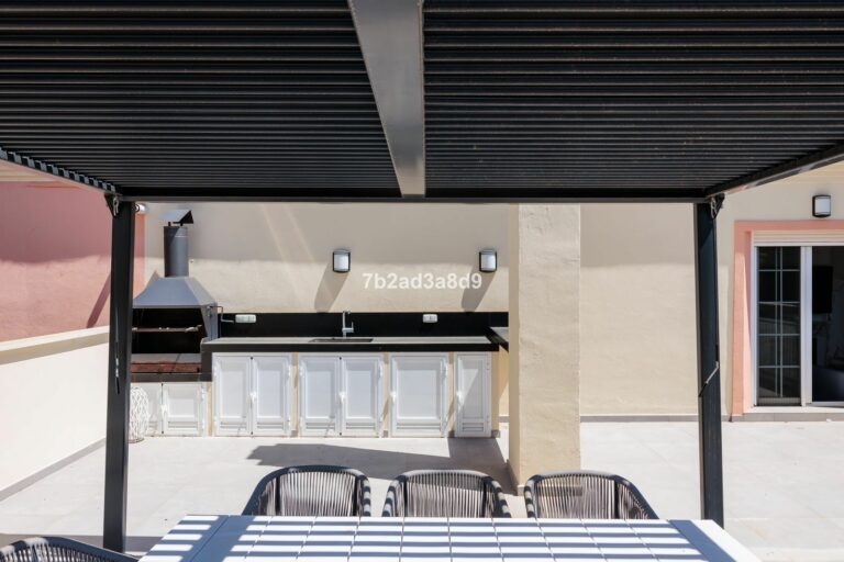 8680a1700378f563b48ba85dbc505a1d - 10