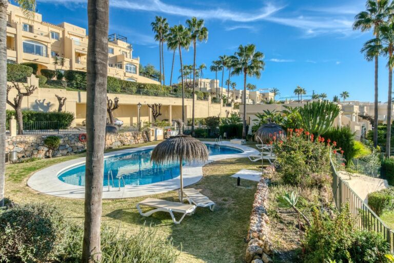 86b8a467612eae8fcdf1aaea667e9185 - 1