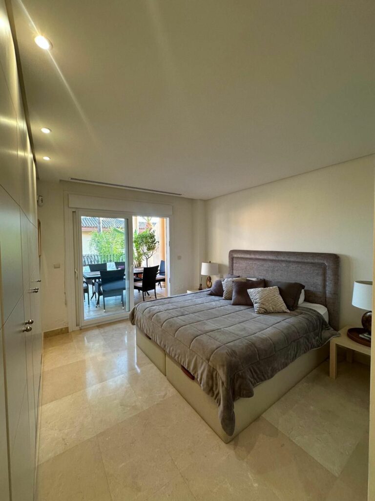 87f82989599c32245c7c1c98b949cc93 - 11