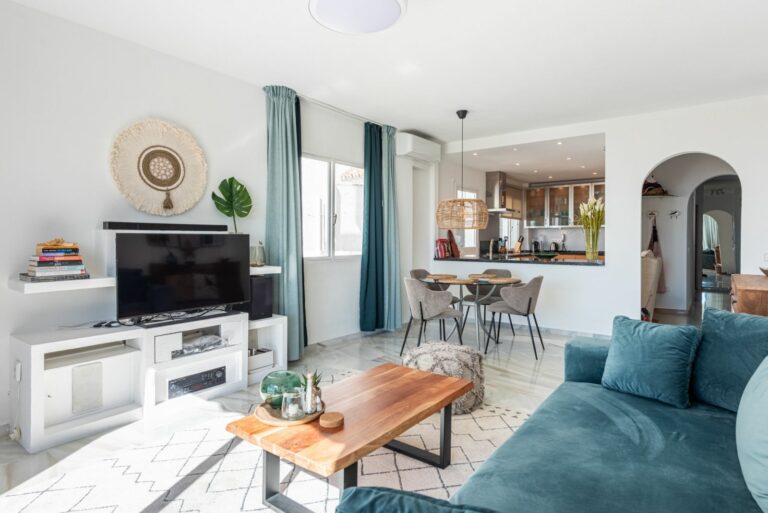 8a374aaa8177ed44e5920659a5b549e2 - 14