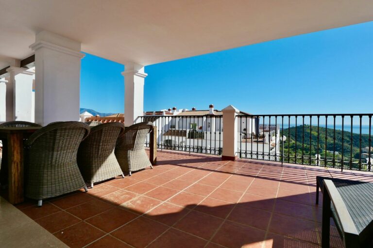 8b1bbae446d2caff08848307e03e9e9e - 13