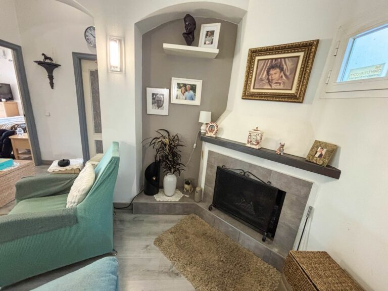 8b5e16cf52a9f9996e479969c809fa83 - 15