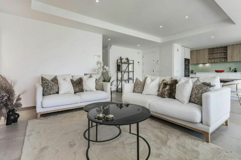 8c842751ad5f75c41c0c3a2516c2c926 - 13