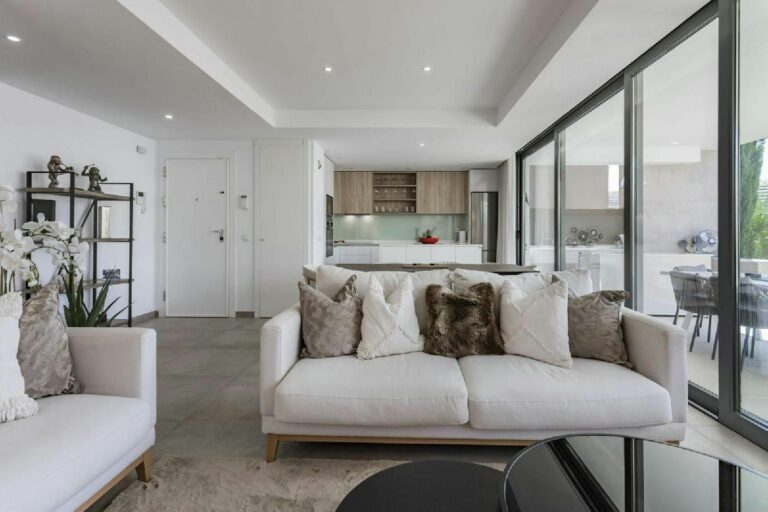 8c842751ad5f75c41c0c3a2516c2c926 - 14