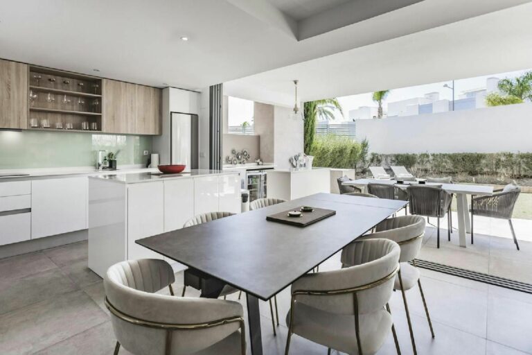 8c842751ad5f75c41c0c3a2516c2c926 - 16