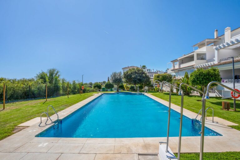 8d39e4e1ce2b6a852674cc00aa8c6556 - 14