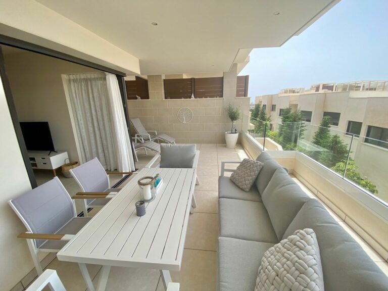 8d4e3032ba3605bc888f8fd883577c2d - 15