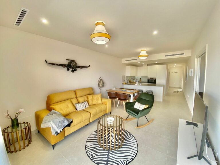 8d4e3032ba3605bc888f8fd883577c2d - 4