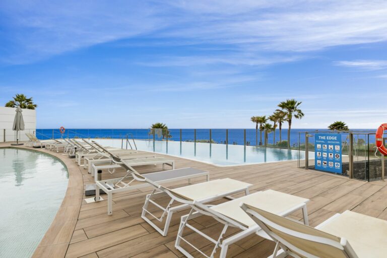 8d987ad056beaa94e5a95404b2bc7cc1 - 1