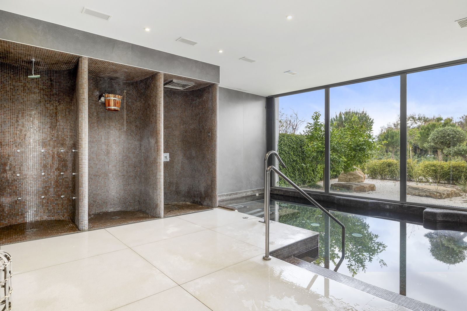 8d987ad056beaa94e5a95404b2bc7cc1 - 11