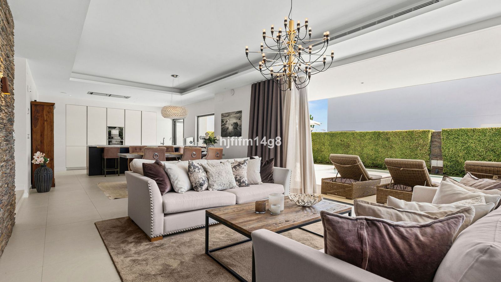 8e79bcbba589bb44adc3f7e978083b85 - 6