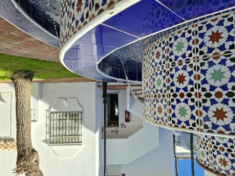 8eaedad71bb17a012ab88e5de95e9e63 - 1