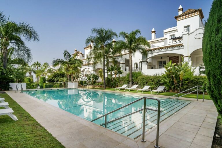 91802aa637cbe55fba813614be6b7c4e - 1