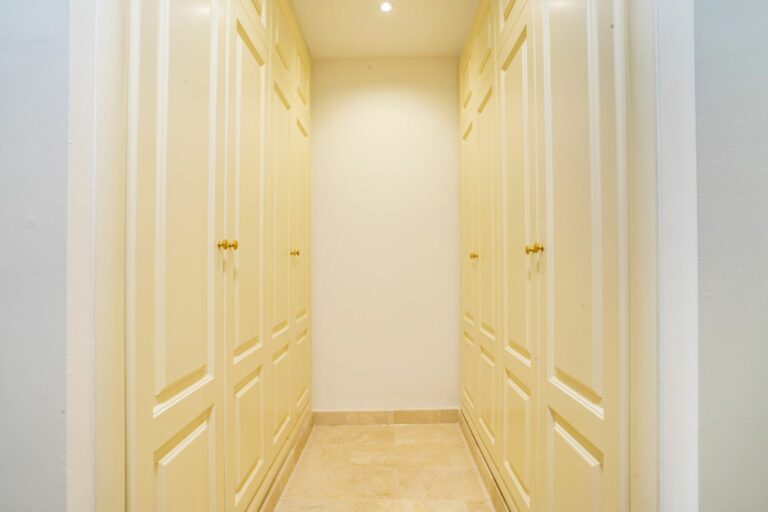 91802aa637cbe55fba813614be6b7c4e - 2