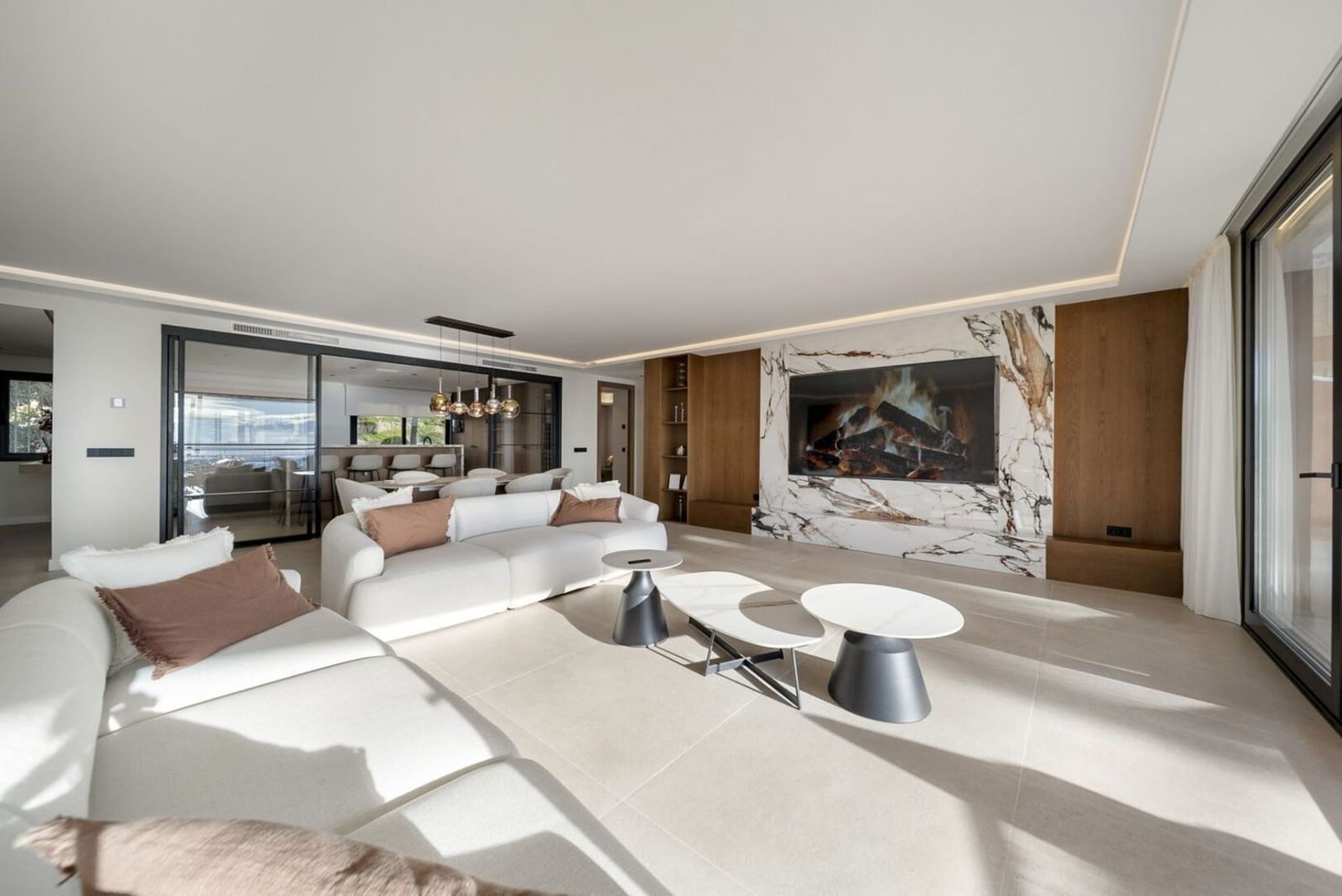 91e6eaea63f95ce1dca9134c8819503e - 12