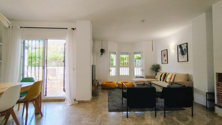 9263b79a53a37a4a4130f69a0360f9c6 - 2