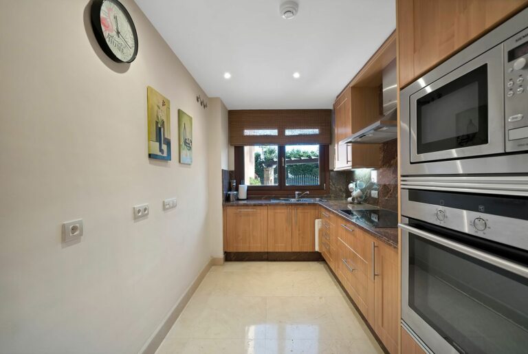 9376cb9c9337ba7d70b7f30532eb13b8 - 12