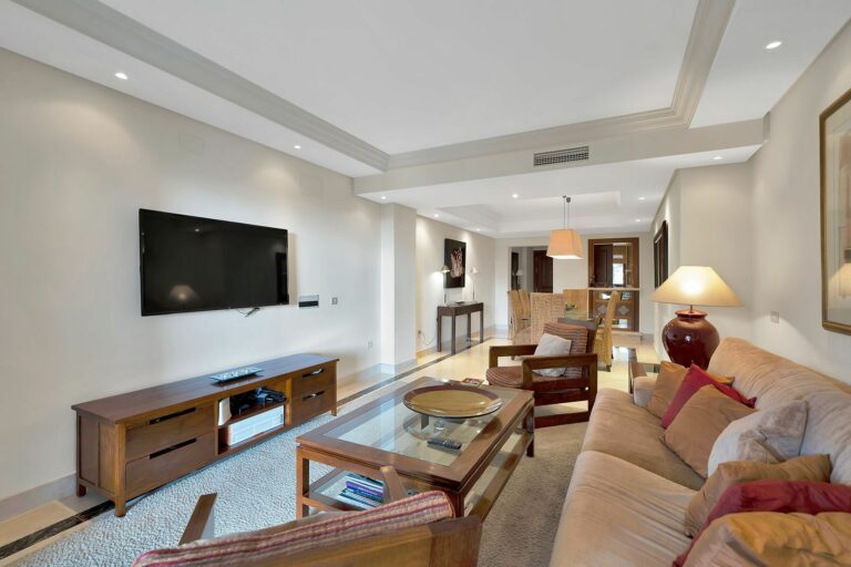 9376cb9c9337ba7d70b7f30532eb13b8 - 9