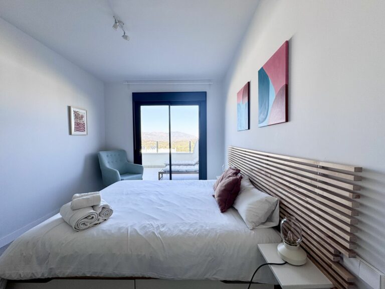 93cf4d1ff4a22be2ff2e01ebb5c49b77 - 12