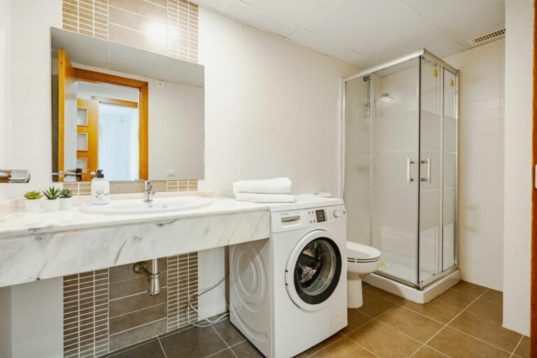 94fa029926b4e037e7e853e2ebdd053a - 12