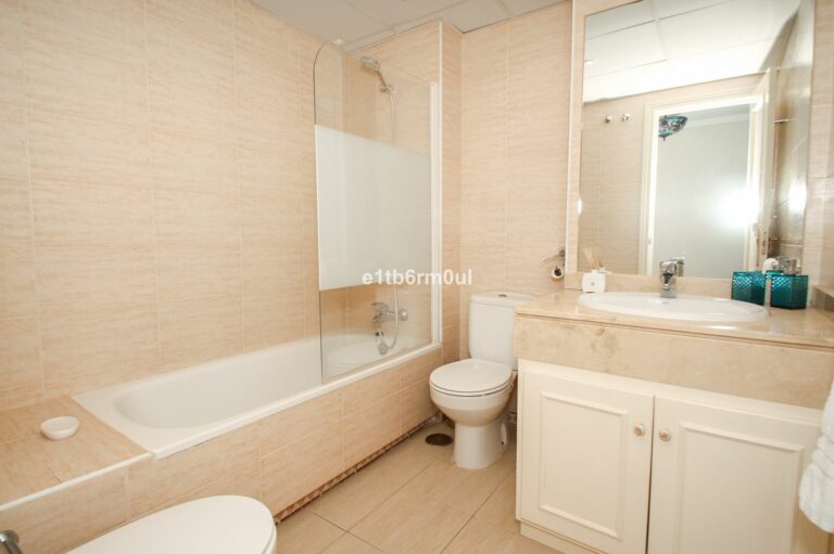 9595e00cdf628b659d7ea3dbe5bf51ab - 12